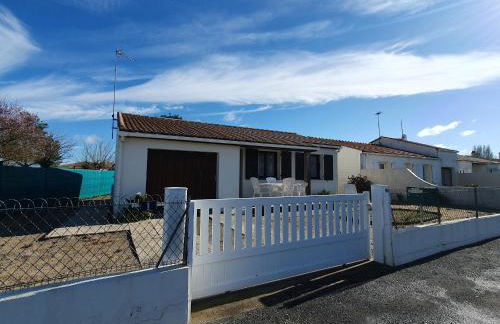 Maison Individuelle Confortable 4 Pers à L'Aiguillon-sur-Mer - FR-1-476-24 - Foto 11