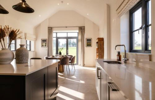 Luxury Cotswolds Estate with Pool - Foto 27