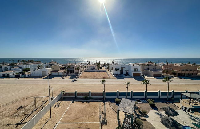 2BR Sunset Escape for Families - Foto 30