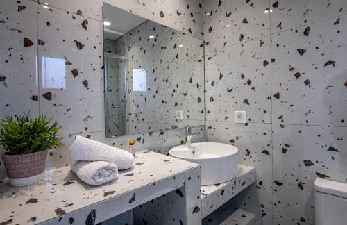 Avouris 2 Bedroom Apartment & Studios - Photo 15