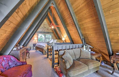 Irwin A-Frame Cabin with Deck and Mountain Views! - Foto 10