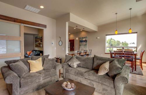 Breezy Lake Chelan Condo with Pool and Hot Tub Access! - Foto 3