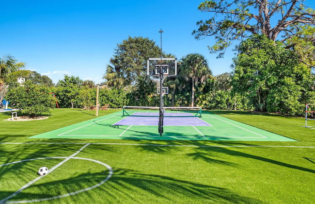 Luxurious 6-Bedroom Villa with Pool & Games - Foto 54