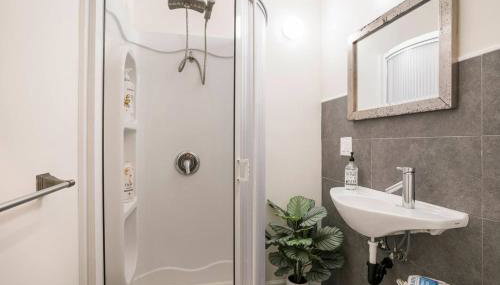 Private Room0 Own Bath Own Entry Shared Kitchen Walk to UCSD - Foto 4, Shower