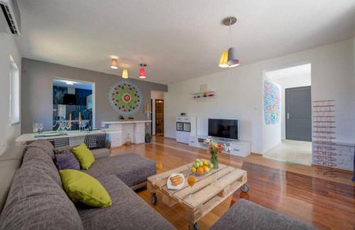 Luxury Apartment with Private Heated Pool - Foto 22