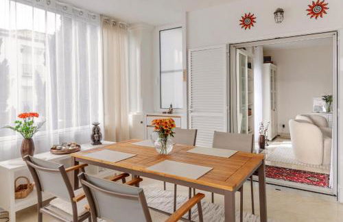 Elegant Marbella Apartment, 5-Pool Oasis, Sunlit Terrace, Garage - Photo 17