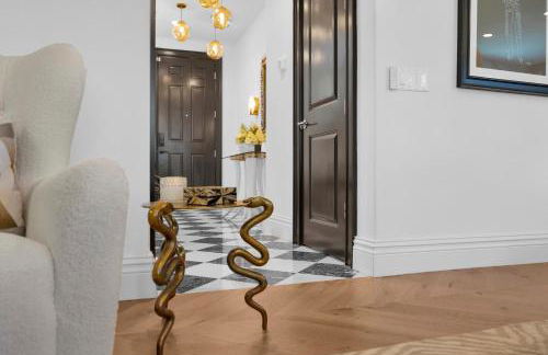 # Marbella Lane - Stylish Dream Home in RMV with Pool - Foto 57