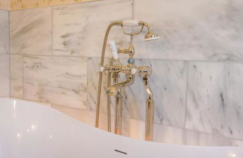 House of the Northern Gate - a luxury baronial house that sleeps 18 guests in 9 bedrooms - Foto 62