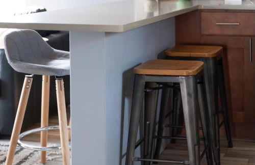 Walk to WP Gate and Free Parking - Foto 9