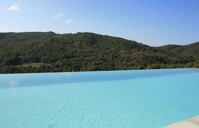 Farmhouse in Tuscany Near Anghiari - Photo 12