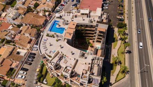 Hello Cosmo - Photo 5