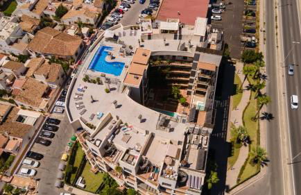 Hello Cosmo - Photo 5