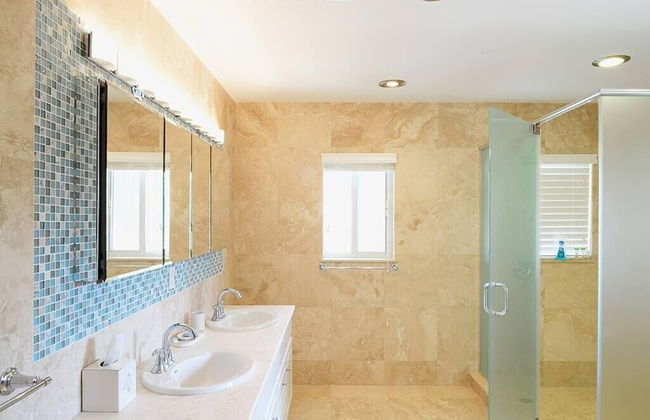 The Cottage at Rum Point - Private Getaway - Photo 12