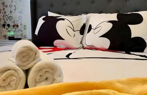 HOUSE 4 Bdr Eco ThematicSaltwater PoolGame Room - Photo 2