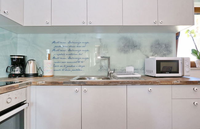 Villa in Prkos With Private Pool and Sea Nearby - Foto 10