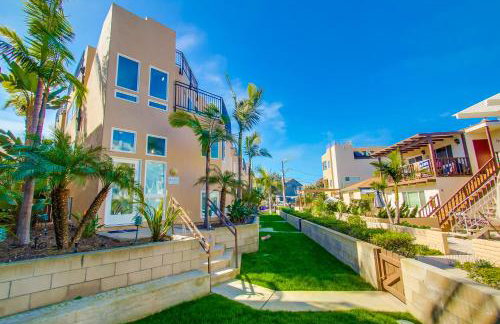Stunning South Mission Home with Private Rooftop & Ocean Views! - Foto 26