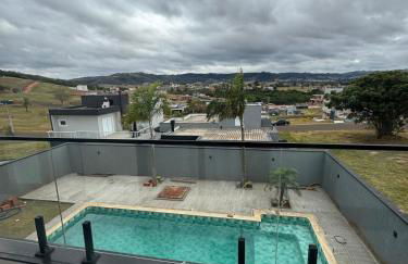 Belo sobrado com piscina aquecida em Ninho Verde 2 - Foto 24