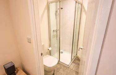 Deers Leap, A modern new personal double bedroom holiday let in The Forest Of Dean - Foto 7