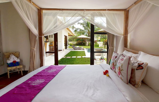 Villa Candi Kecil Tujuh by Villa Finder - Foto 9