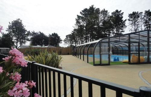 Mobil-home moderne avec piscine couverte, proche mer, 6 pers, animaux admis - FR-1-777-25 - Foto 11