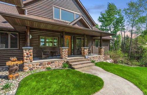 Spa Luxury in an Expansive Cabin Escape! - Photo 1