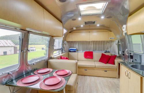 River Access and Private Deck Mountain View Retreat - Foto 13