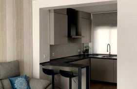 Soleada, amplia y renovada vivienda - Foto 7