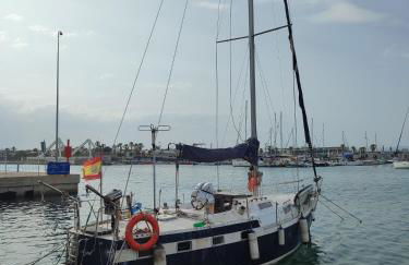 Romantic sailboat - Photo 1