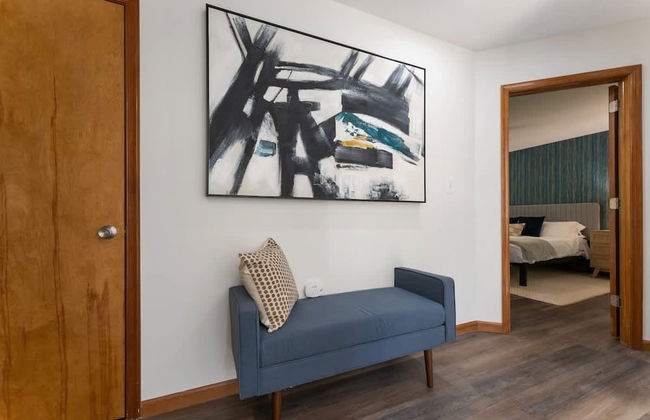 Charming Poconos Retreat With hot tub Fireplace - Foto 28