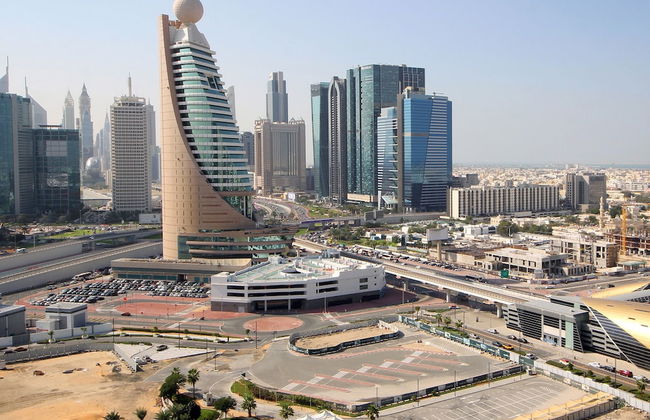 Luxury StayCation - Tranquil Retreat With Beautiful Park Views - Photo 34