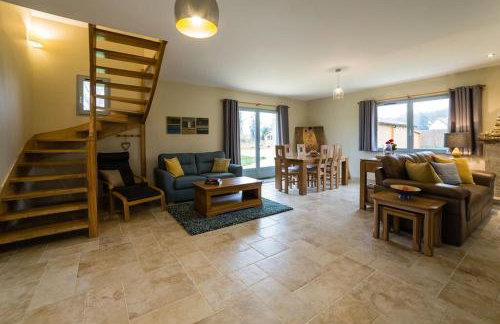 Luxury 3 Bed Home with Heated Swimming Pool Air Con and Boules Pitch - Foto 19