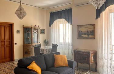 Maman Suite, city center near Molo Beverello - Foto 1