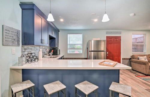 Galveston Group Getaway with Private Yard and Fire Pit - Foto 24