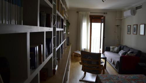 Céntrico y amplio apartamento 100% equipado - Foto 5