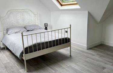 Lovely 2 Bedroom Flat with Roof Terrace in London NW6 - Foto 4