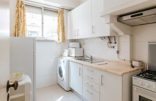 Lisbon Tagus River Terrace Flat - Photo 18