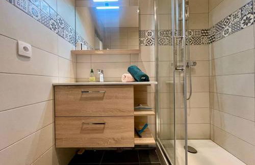 147 - Vue Cité Médiévale et Parking - Foto 18