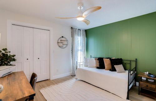 Cozy Clearwater Getaway Beach, Spa, and Luxury - Photo 24