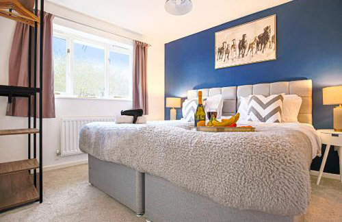 Emerald House - Prime Location - Driveway Parking, Pool Table, Fast Wifi, Self Check-In and Sky TV by Yoko Property - Photo 14