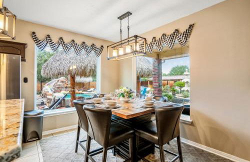 Tropical Escape Pool Jacuzzi Bar in Alvin TX - Photo 19