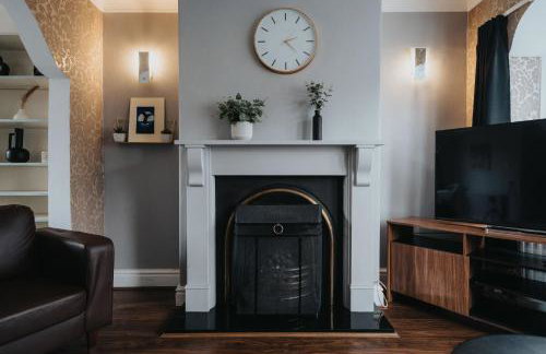 Elegant 3-Bedroom Manchester Retreat Free Parking KeenzChillz - Foto 10