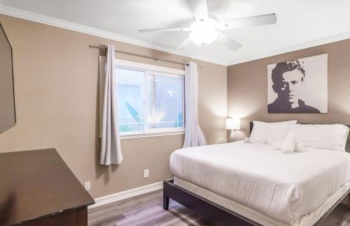 AWESOME 3BR 1 Block To Ocean Fast WIFI C1 - Photo 32