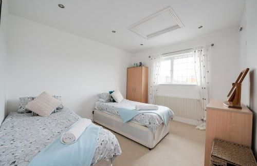 Harbourways Emsworth, Pet Friendly Coastal Retreat, Contractors & Leisure, Free Parking, Walk to Pubs - Photo 78