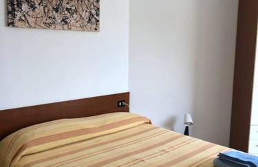 Luminoso bilocale, comfort a 300 m dal mare - Foto 9