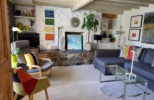 An Artist's Cottage - Photo 6