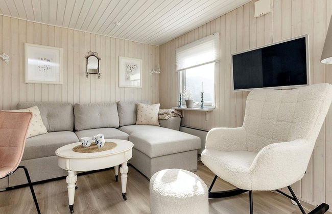 4 Person Holiday Home in Karrebaeksminde - Photo 11