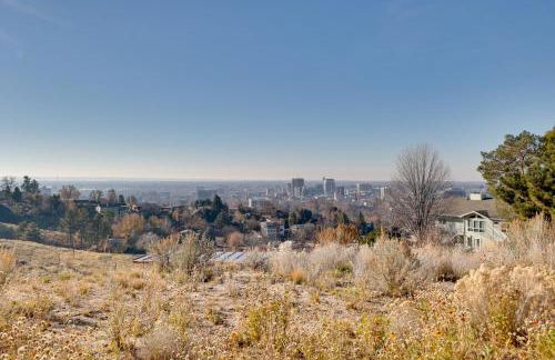 Luxe, Modern Studio with Sweeping City Views! - Foto 26