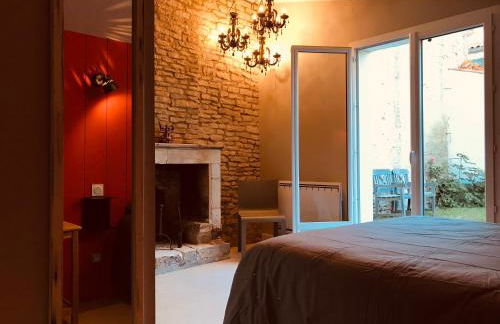 Elégante maison familiale au cœur des remparts de la citadelle - Foto 33