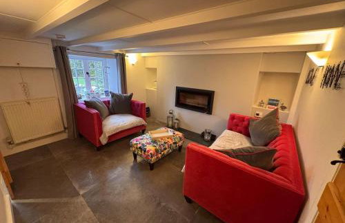 3 Double Bed Character Cottage in Quiet Hamlet - Photo 19