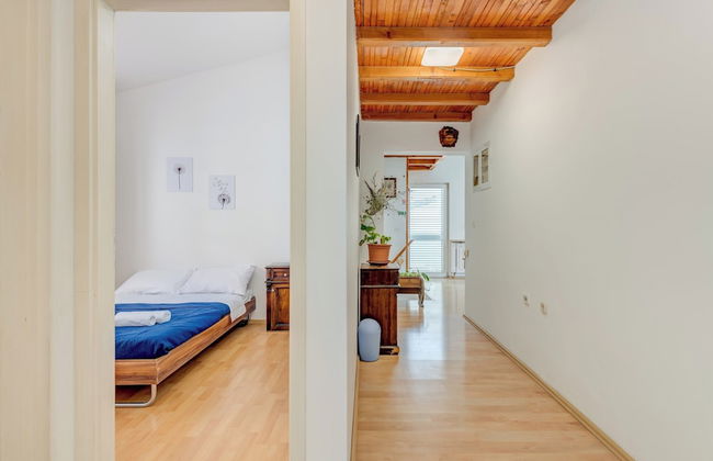 Spacious Apartment w Three Balconies and Parking - Foto 4